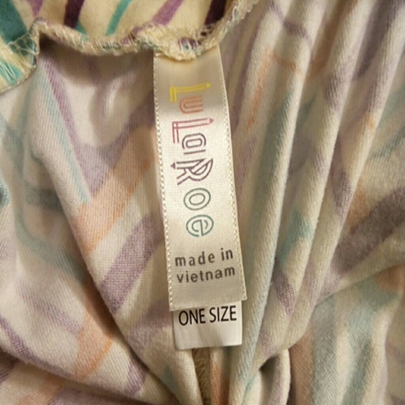 OS LuLaRoe Leggings - Picture 3 of 3