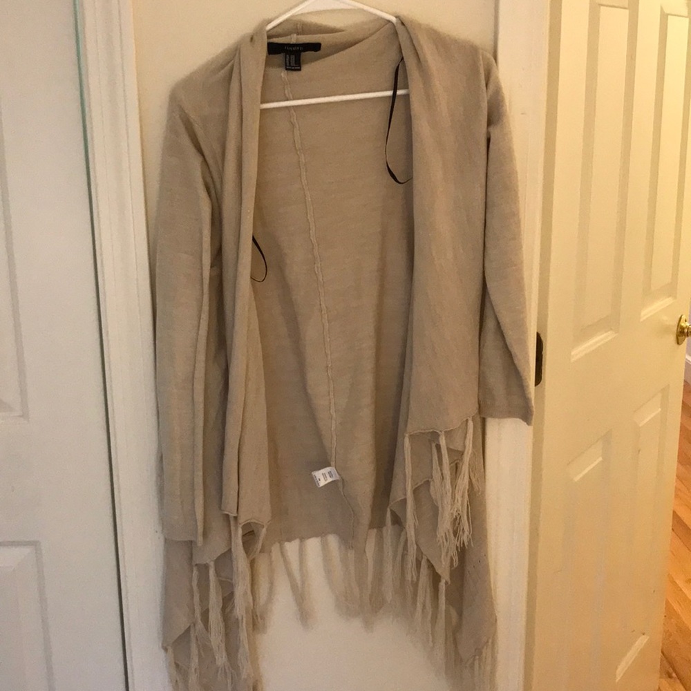 Forever 21 long sleeve frayed sweater