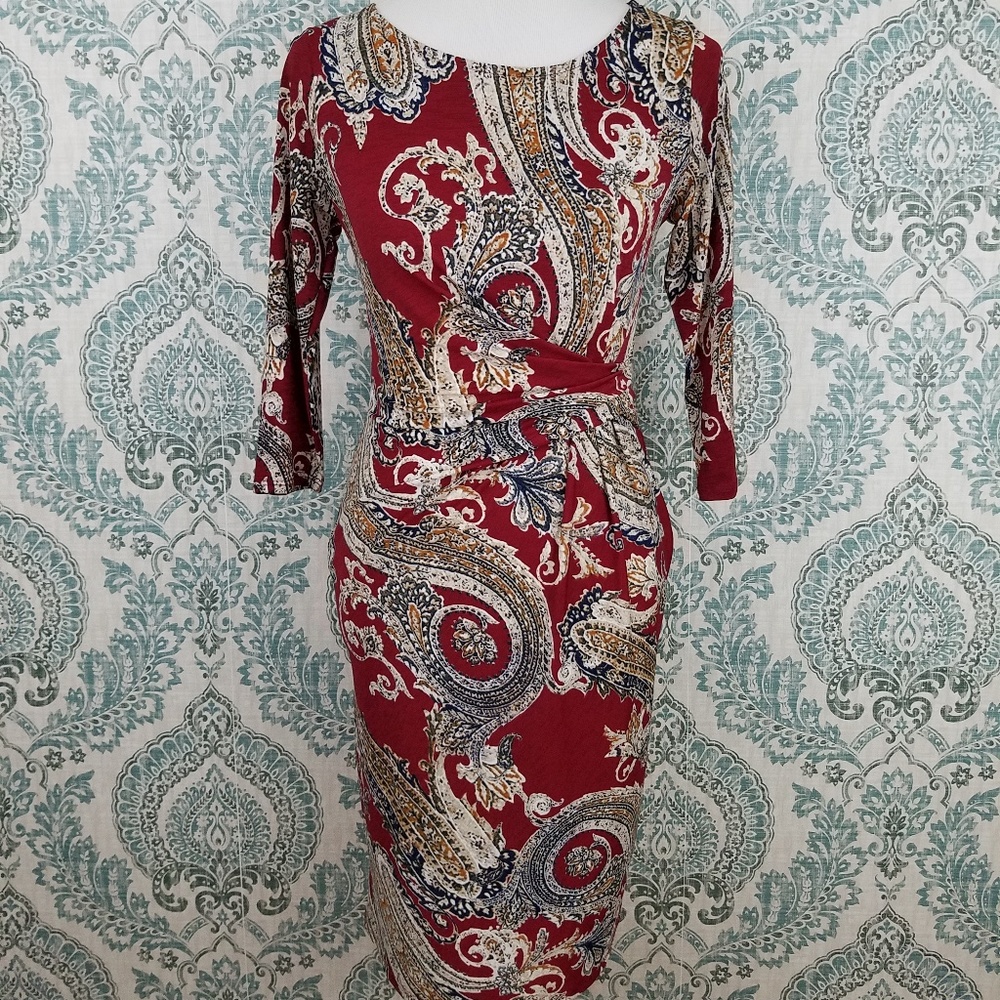 3/4 Sleeved, Form-fitted Floral Dress