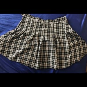 H&M cheerleader skirt
