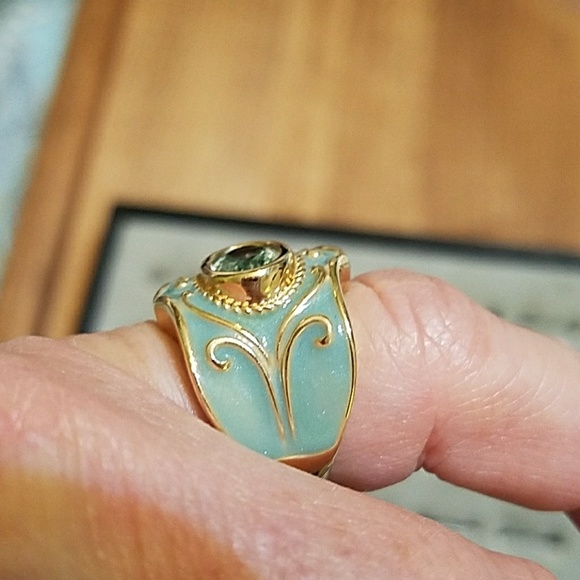 Ring - Picture 2 of 3