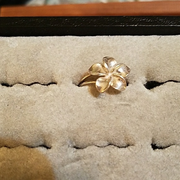 Ring - Picture 4 of 4