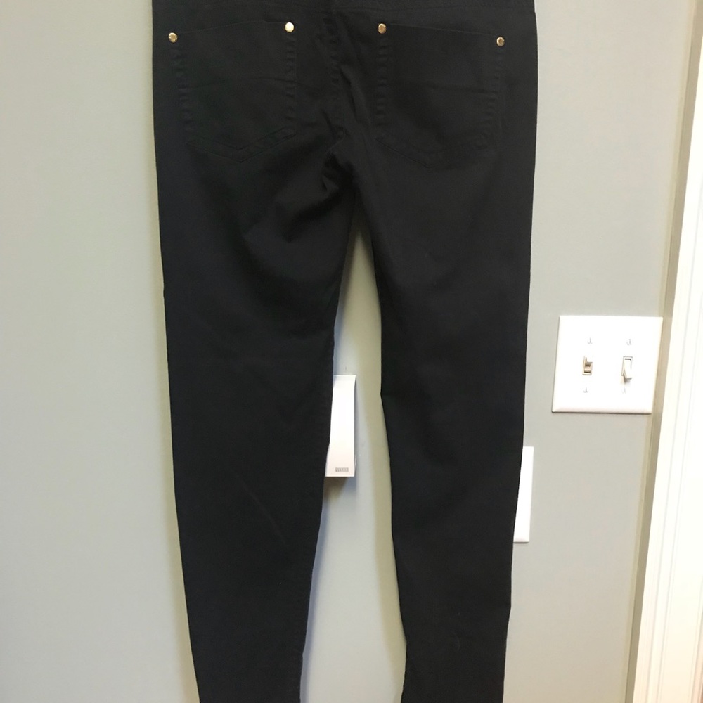 Guess black stretchy jeans