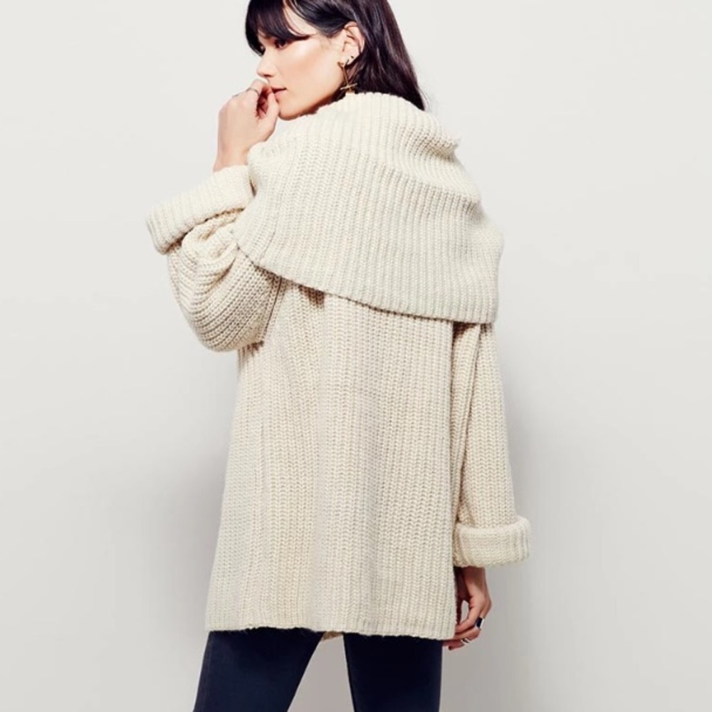 Plush Oversized Sweater TOP Extreme Cowlneck - Picture 3 of 4