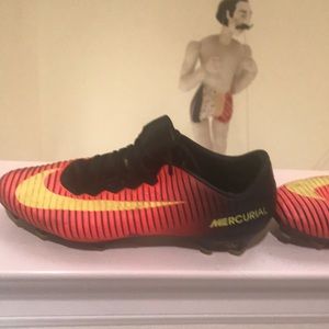 Nike mercurial soccer cleats
