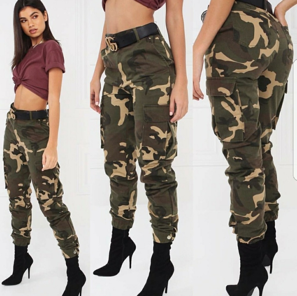 Camo jogger pant.