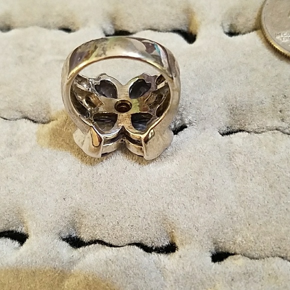 Sold Ring - Picture 5 of 5