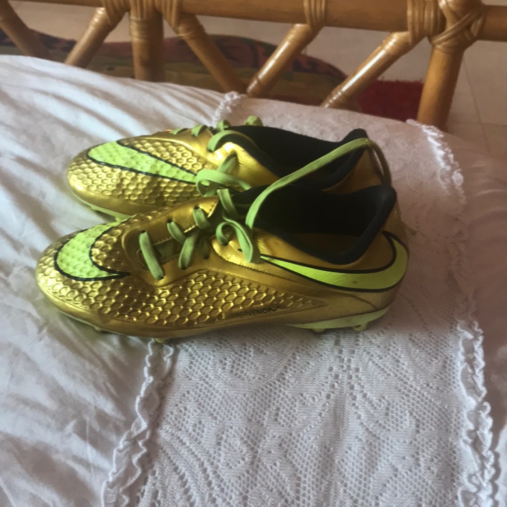 Boys soccer cleats