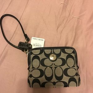 NEW! Coach wallet/cardholder/wristlet BNWT