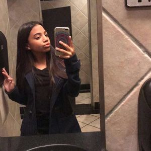 Meet your Posher, Ailani