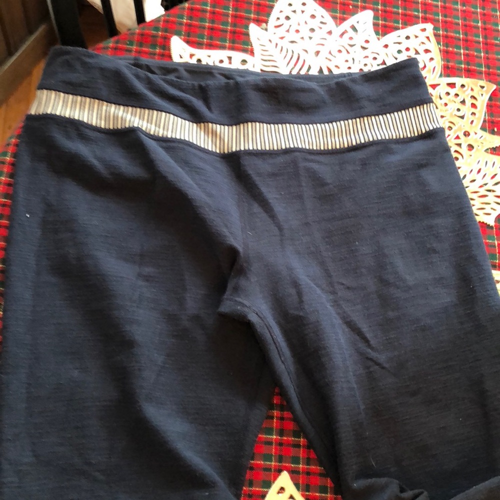 Lululemon size 12 pants