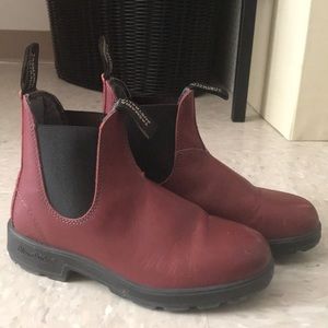 Burgundy Blundstones Australian size 4