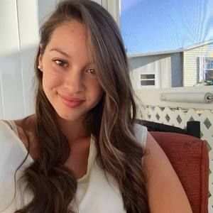 Meet your Posher, Clelia