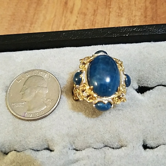 Ring - Picture 2 of 5