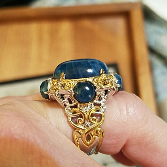 Ring - Picture 4 of 5