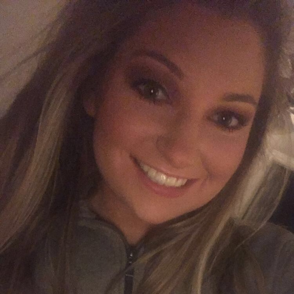 Meet your Posher, Chloe