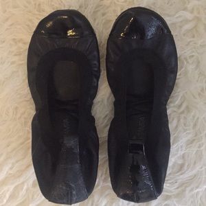 Yosi Samra ballet flats.