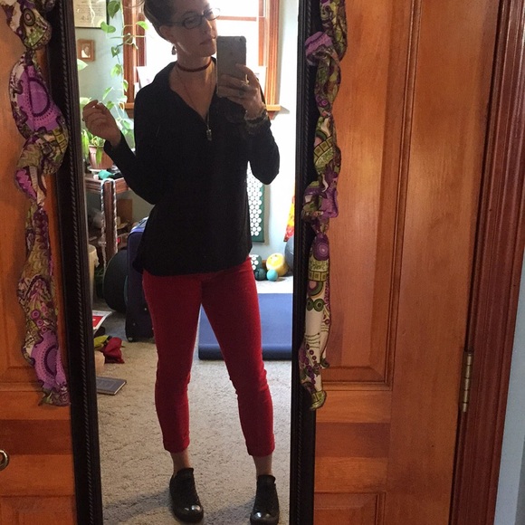 🌸Meet your Posher, Maria! - Picture 5 of 6