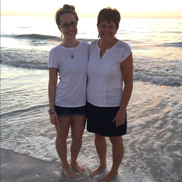 🌸Meet your Posher, Maria! - Picture 6 of 6