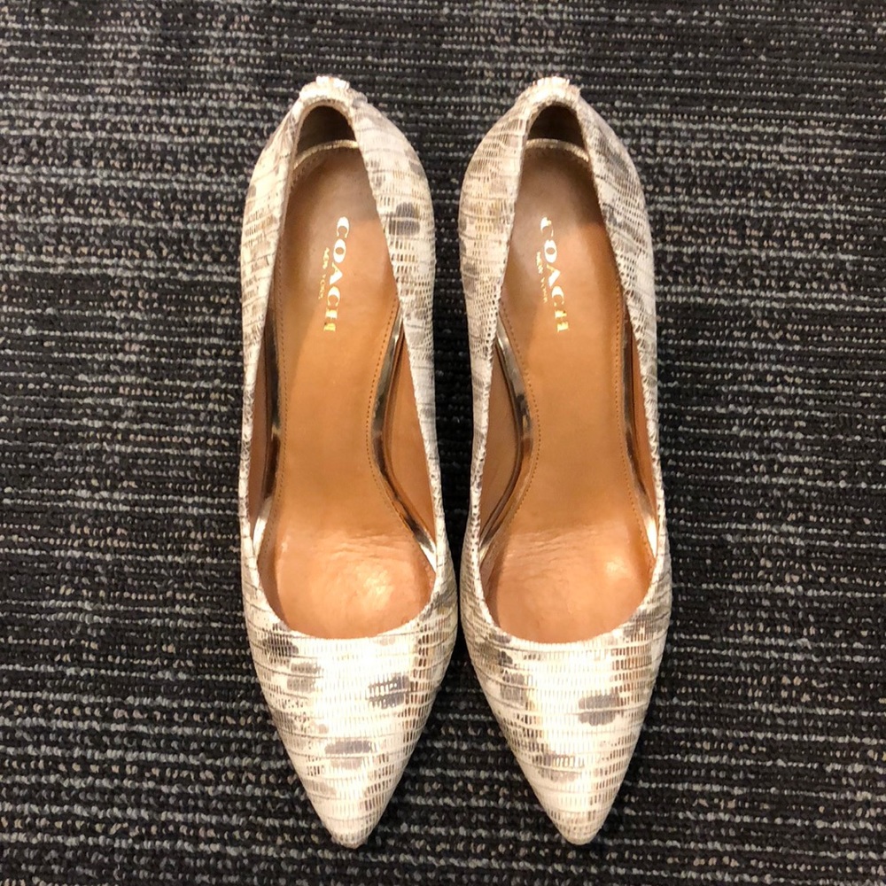 Coach leather pump size 7.5