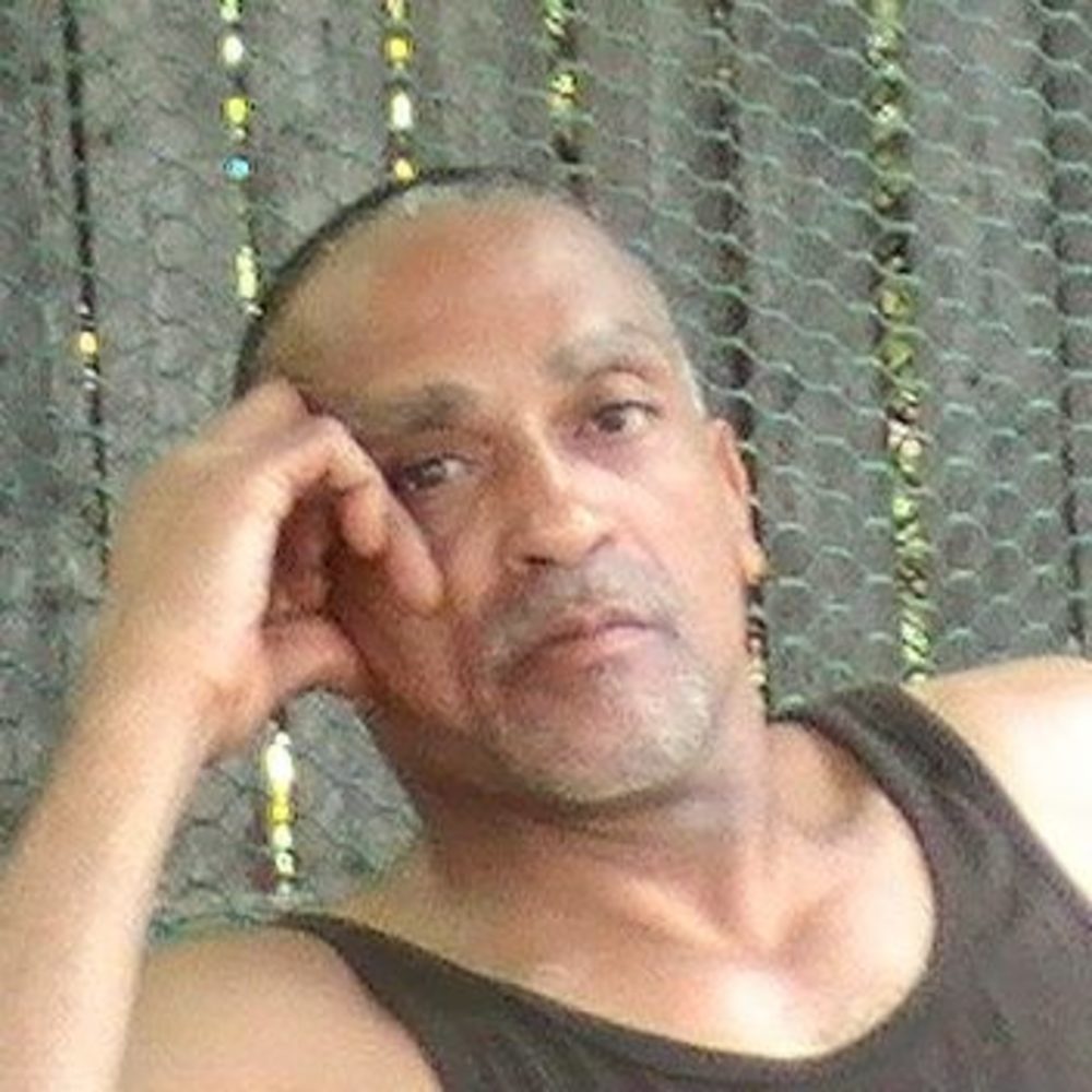 Meet your Posher, Dennis