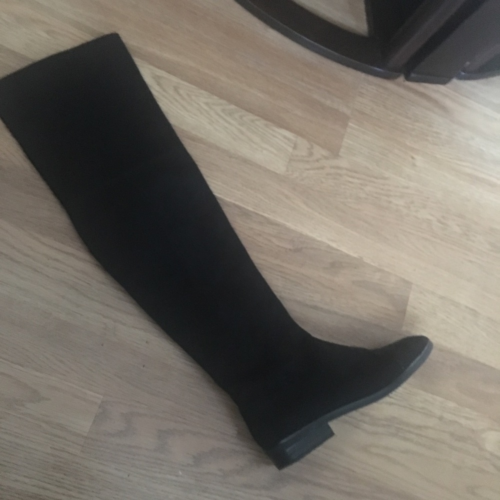 Zara knee high boots 👢👢