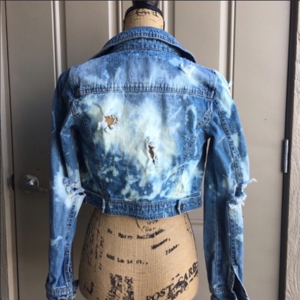Distressed jean jacket - Picture 2 of 2