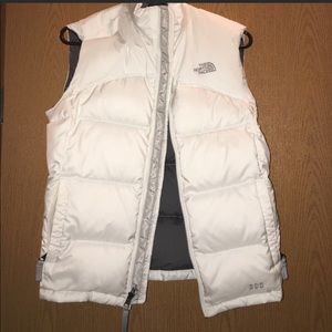 NWOT Girls North Face Vest.
