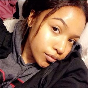 Meet your Posher, Nadia