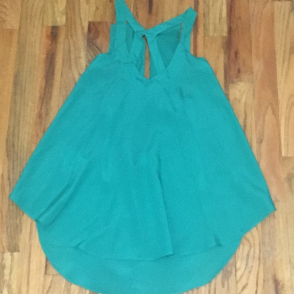 Green BCBGeneration tank w/ back ruffle detail