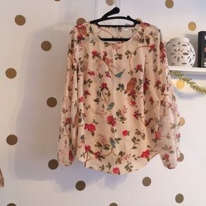 Super cute spring time print blouse