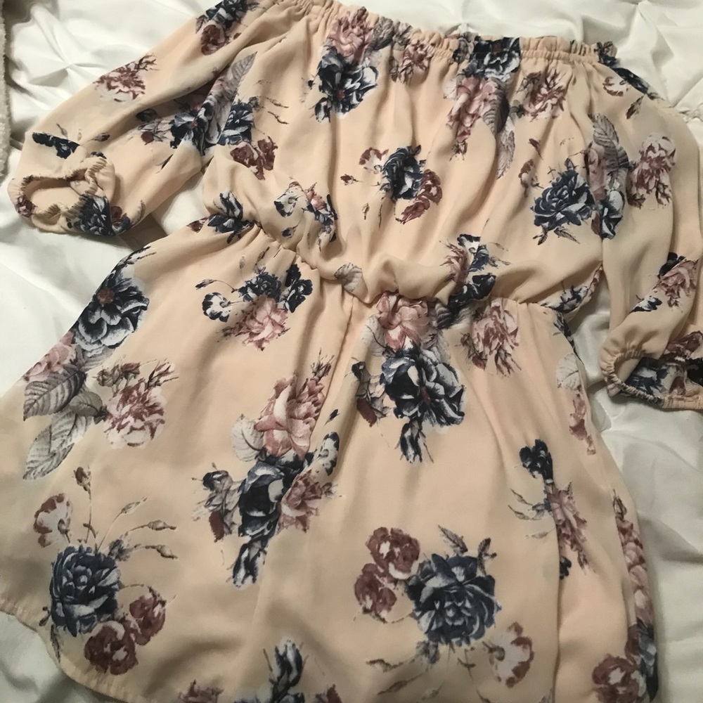 Floral romper! 🌸