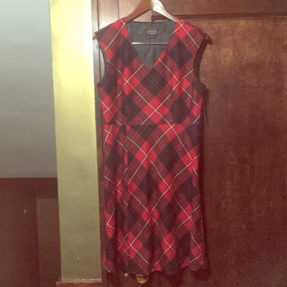 Pendleton red black plaid v neck dress
