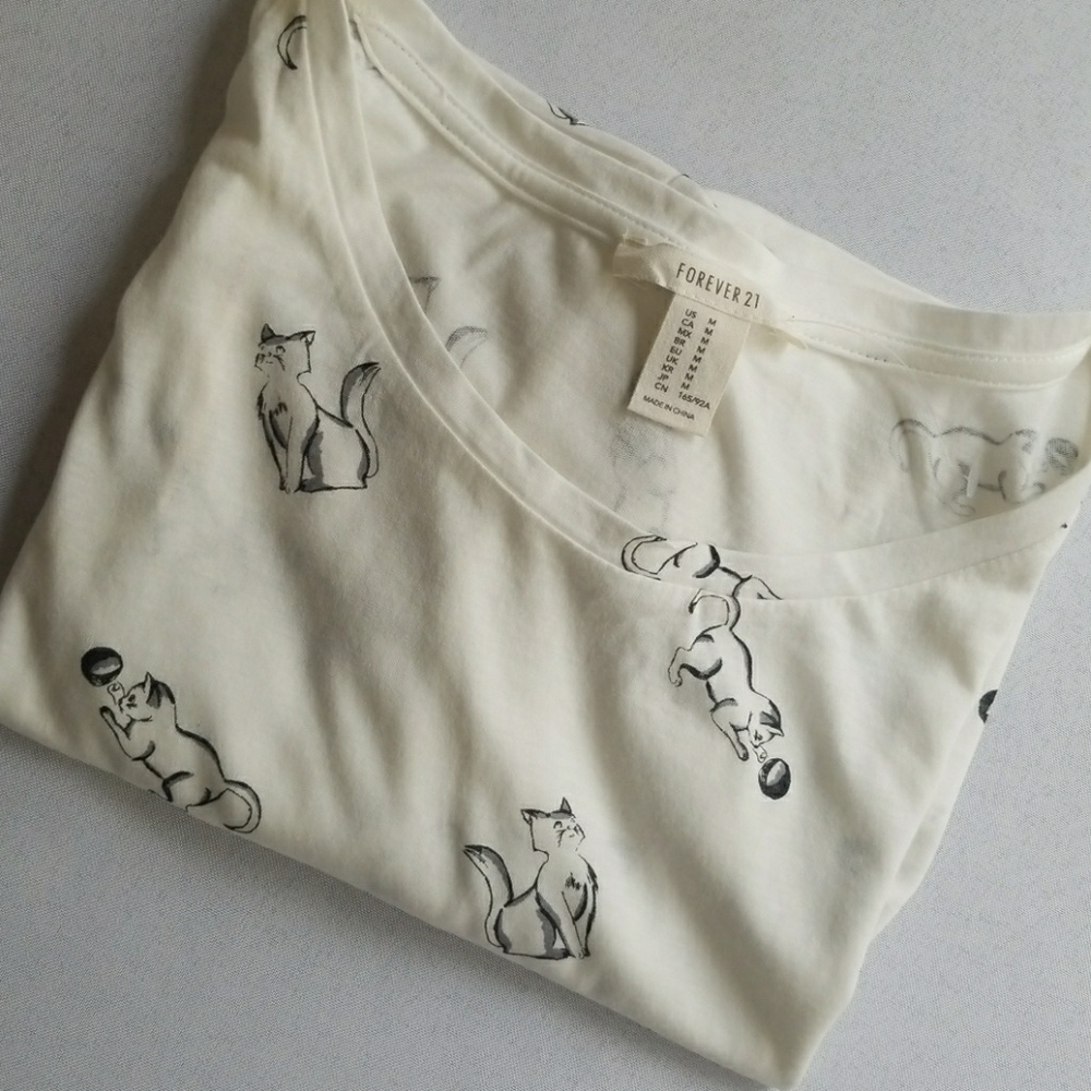 Forever 21 Playful Kitten/Cat Tie Front Tee