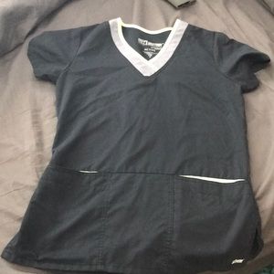 Grays anatomy active scrub top