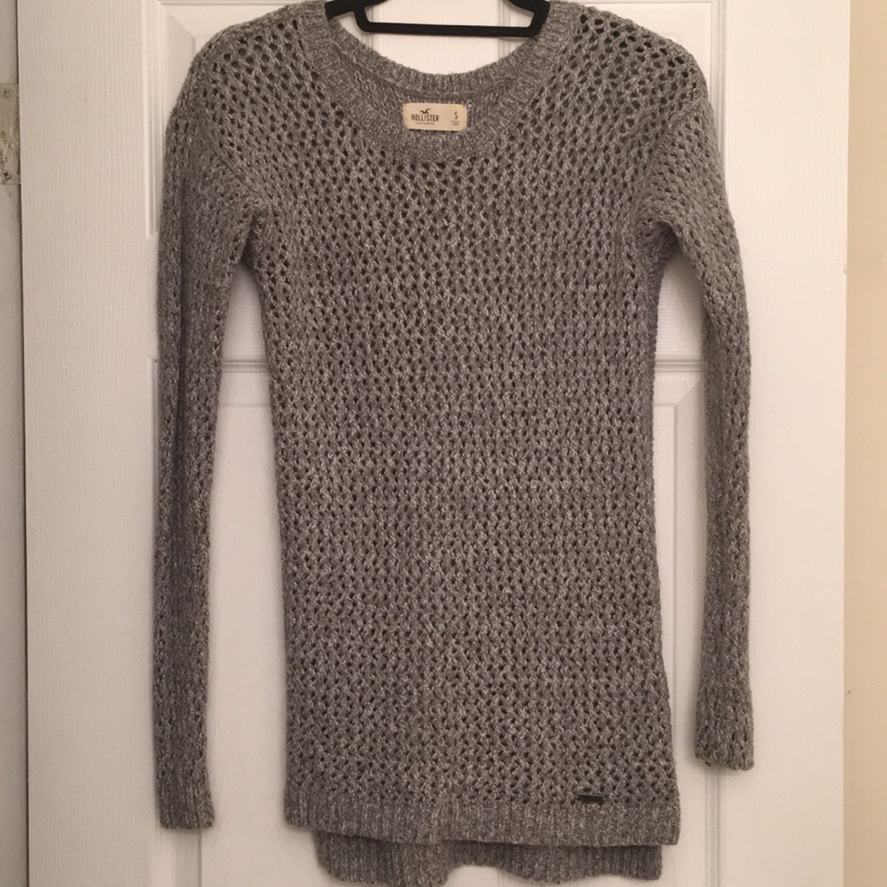 Crew neck wool knit sweater