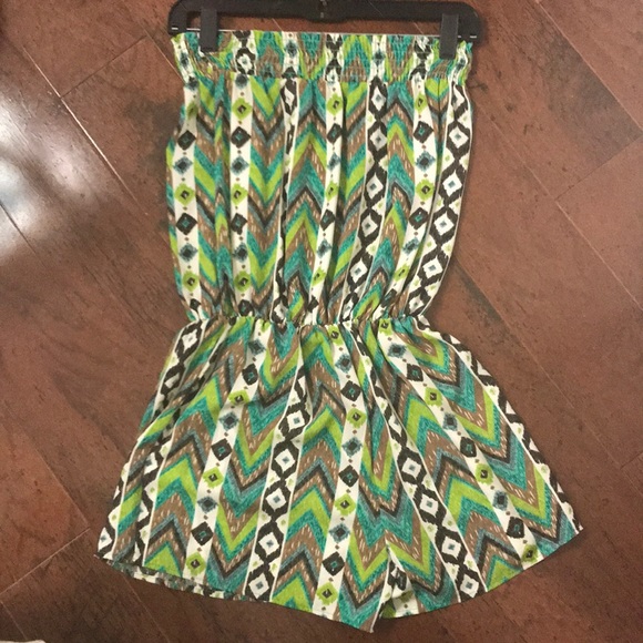 Cute romper - Picture 2 of 2