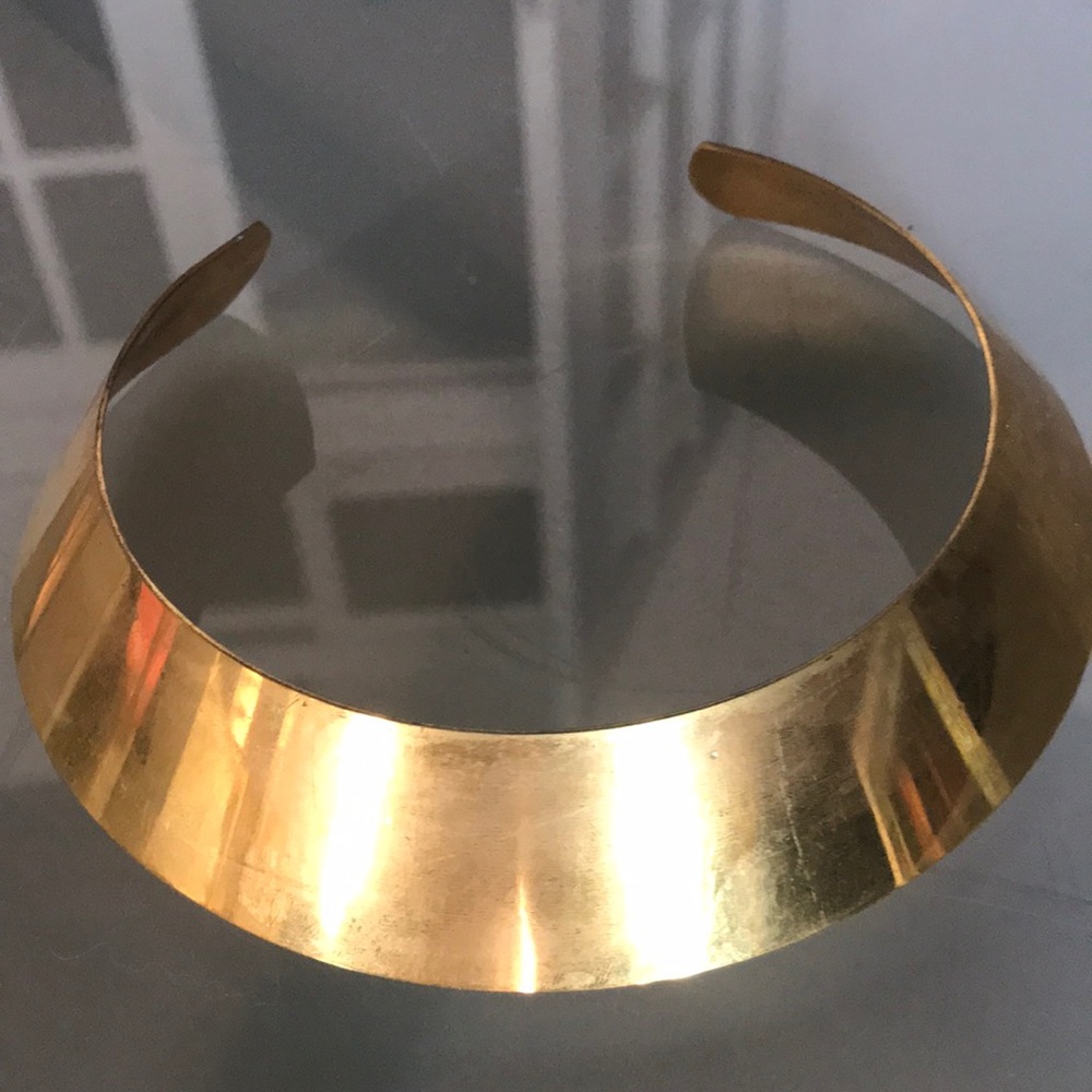 Gold choker