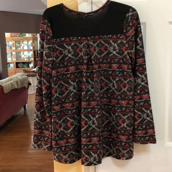 Soft, cozy, knit Sweater. Size Large. NWOT - Picture 2 of 3