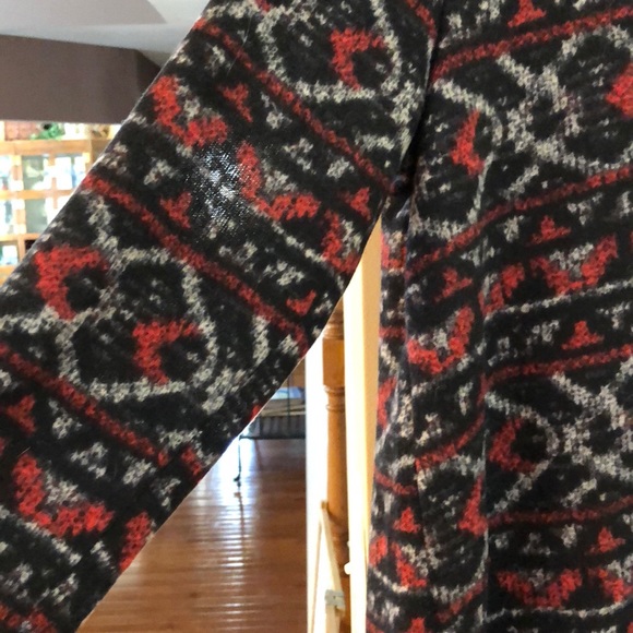 Soft, cozy, knit Sweater. Size Large. NWOT - Picture 3 of 3