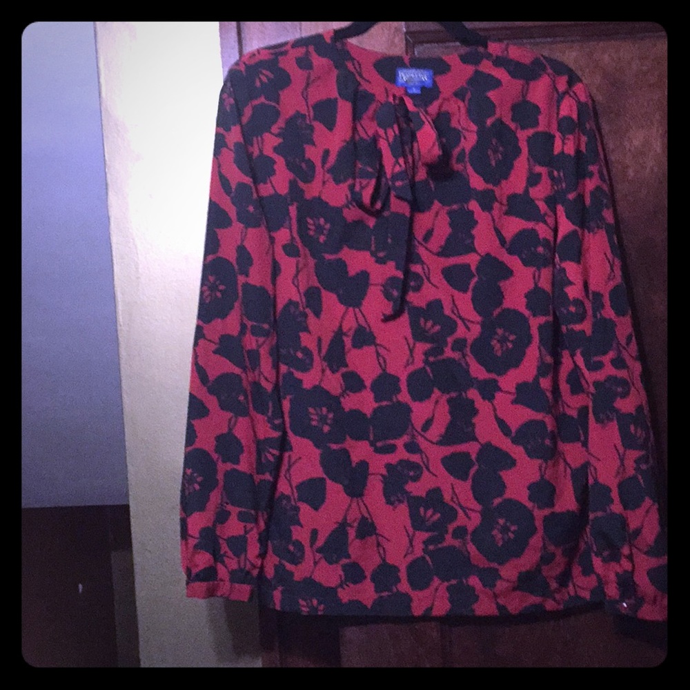 Red and black tunic blouse