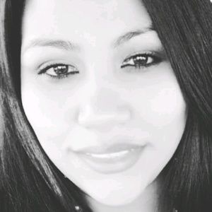 Meet your Posher, Monica