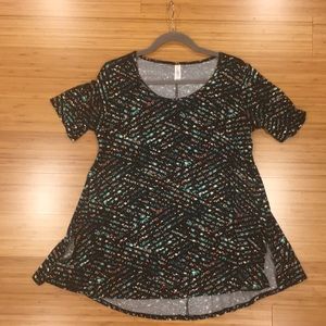 EUC LuLaRoe perfect tee size M