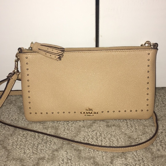 Coach Handbags - Coach Crossbody Bag