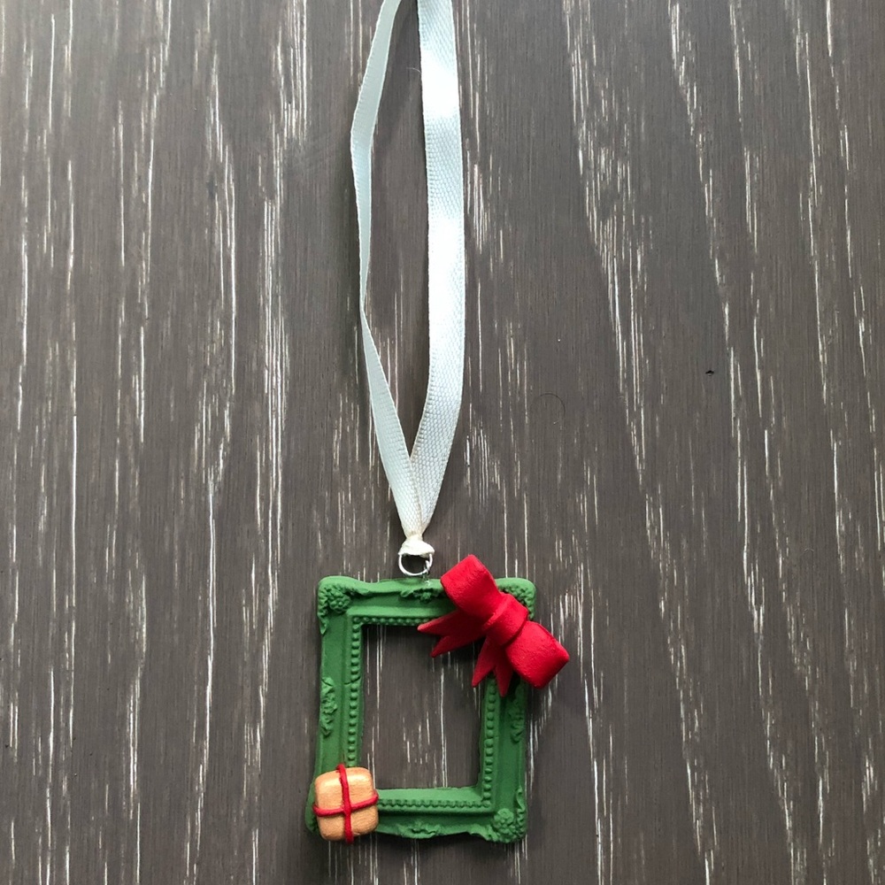 π Christmas Frame π - Picture 2 of 4