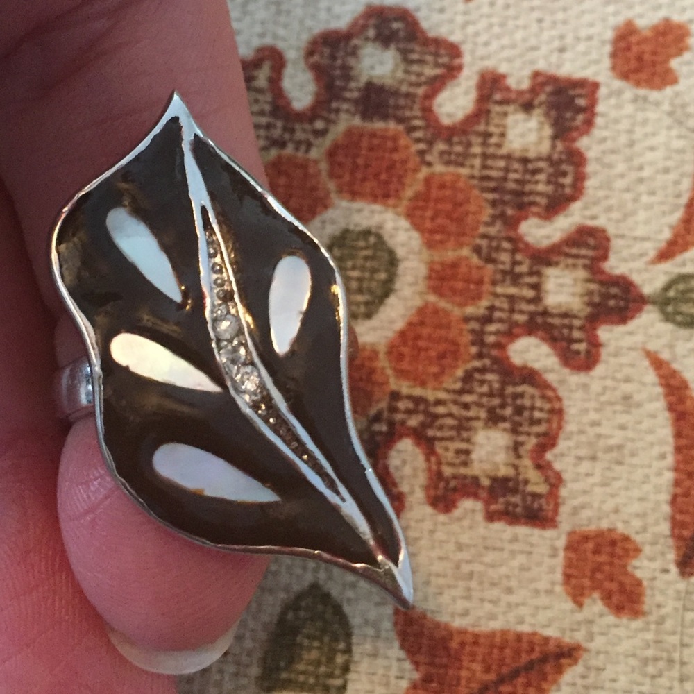 Beautiful Art Nouveau leaf design sterling ring