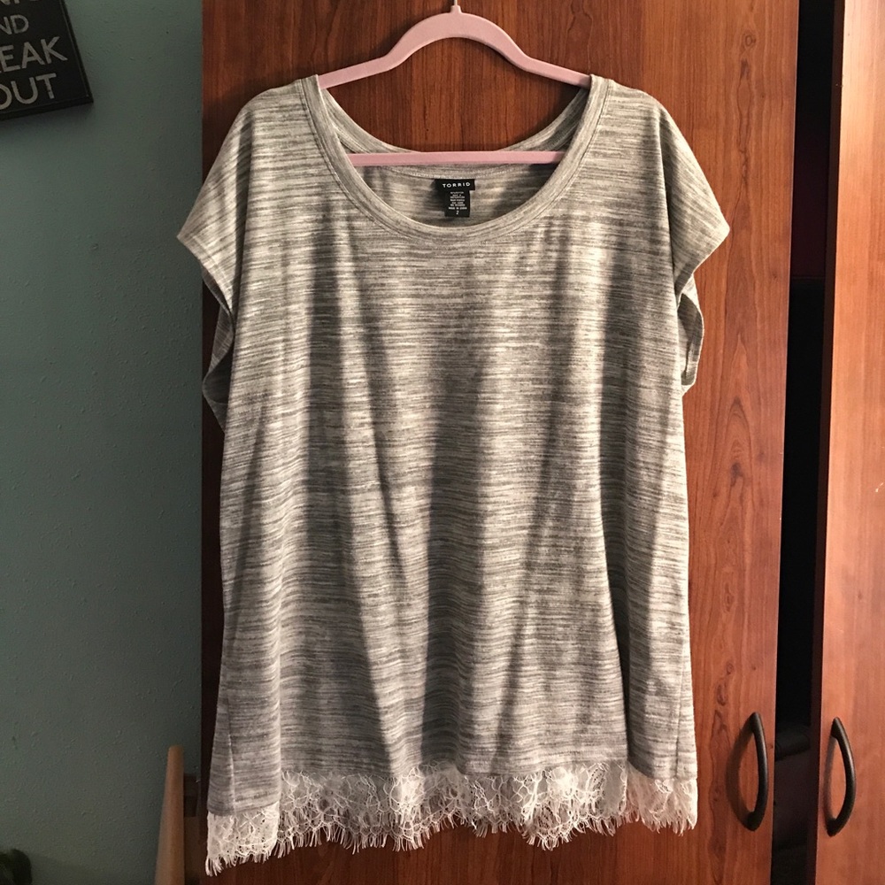 Grey short sleeve sweater top w/ lace detail