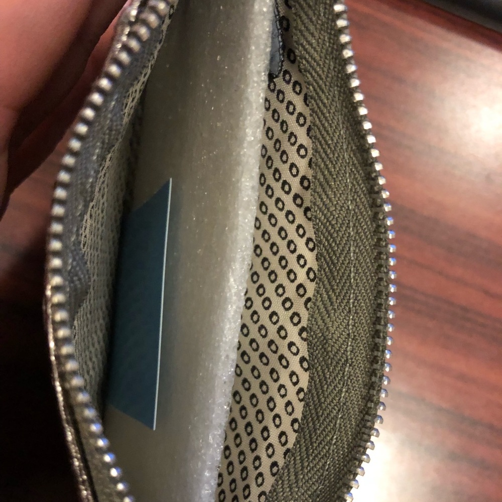Buckle Wallet! - Picture 3 of 3