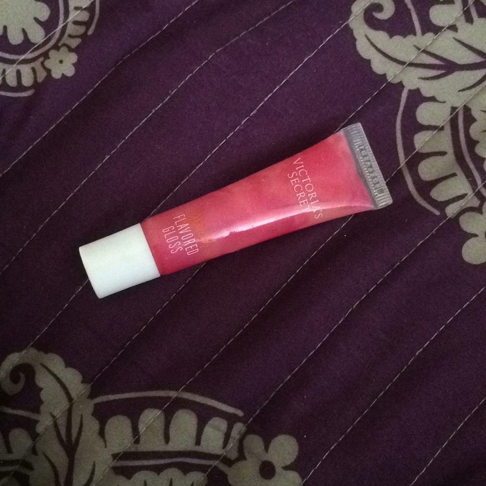Lipgloss Victoria secret never used