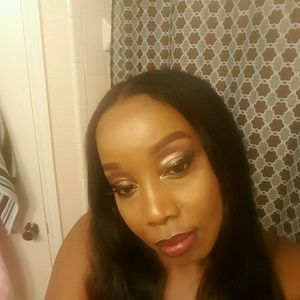 Meet your Posher, Latoya